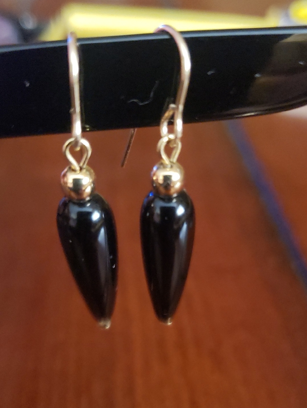 Vtg Gold Drop Earrings with Black Teardrop Beads - 1 1/2" Drop